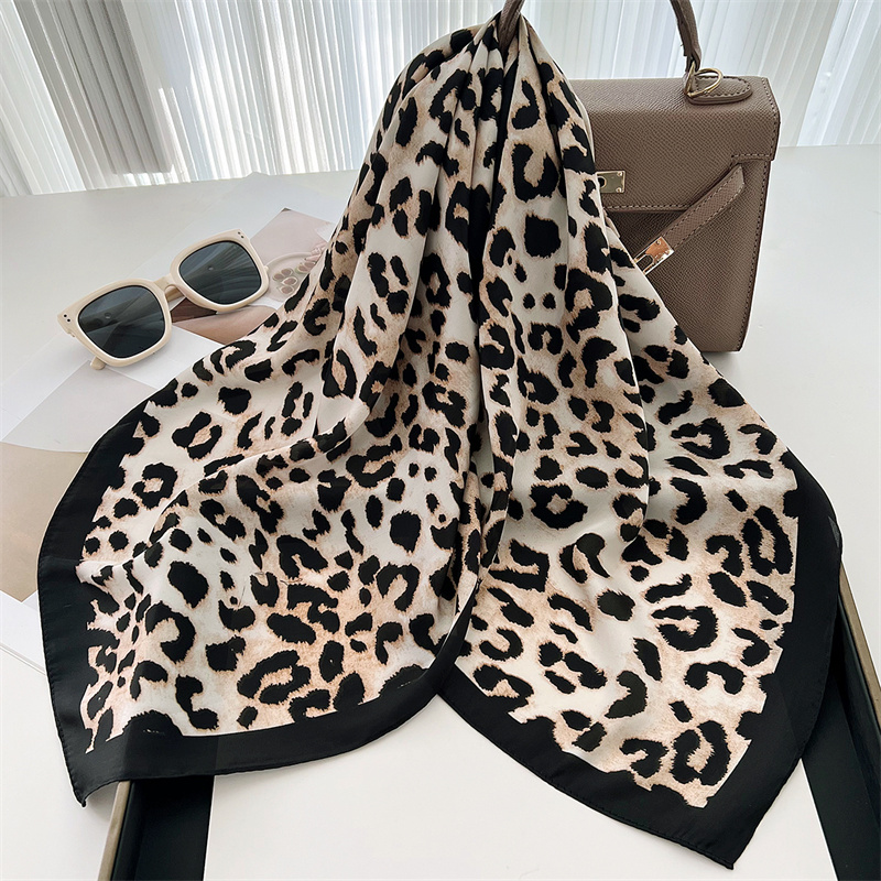 70cm Square Luxury Leopard Pri - Scarf Silk Square 评论和价格