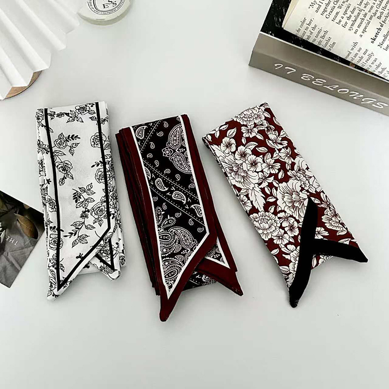 Luxury Fashion Woman Skinny Si - Ascot Neck Scarf 评论和价格